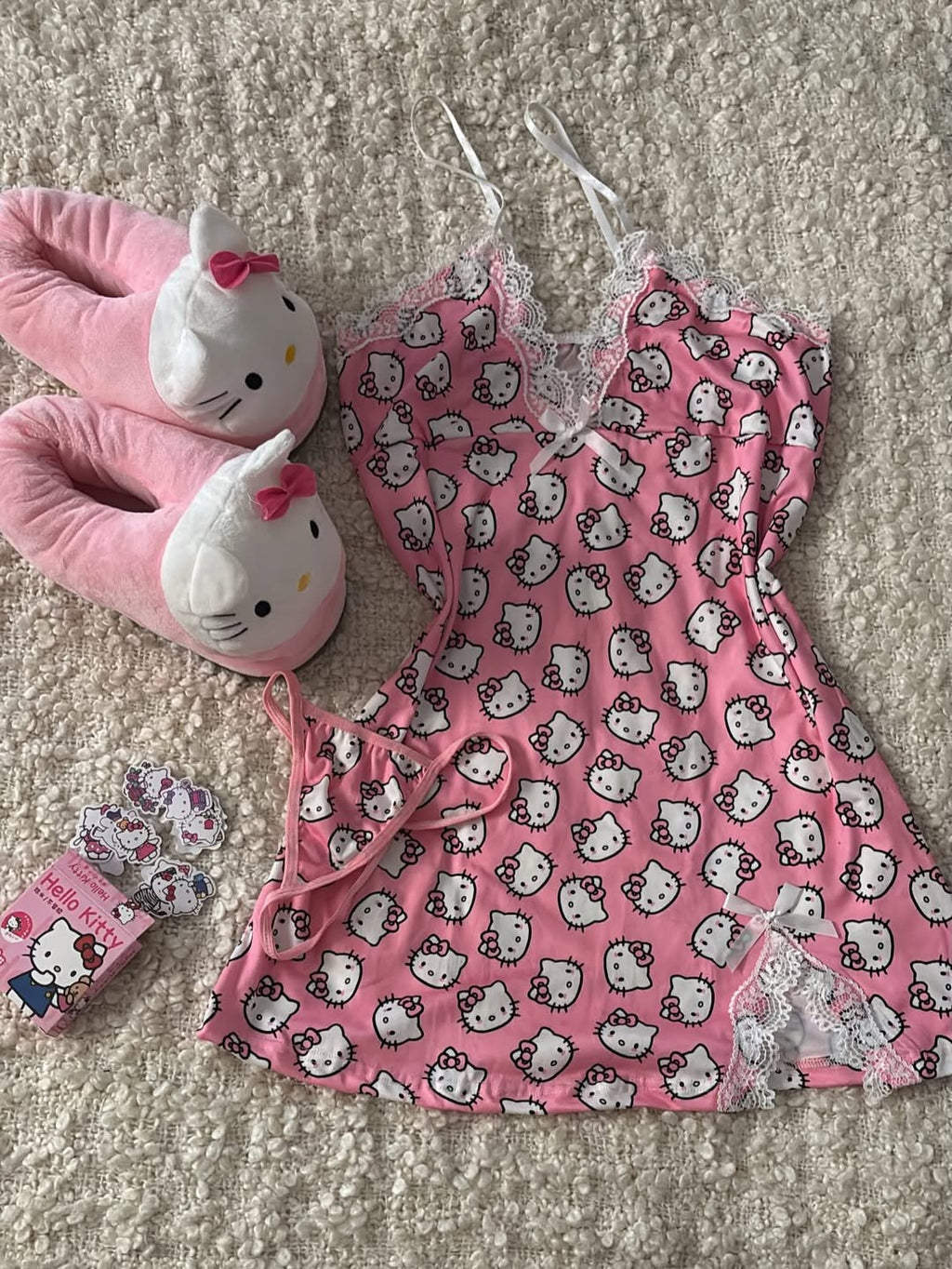 Conjunto Hello Kitty com Pantufa